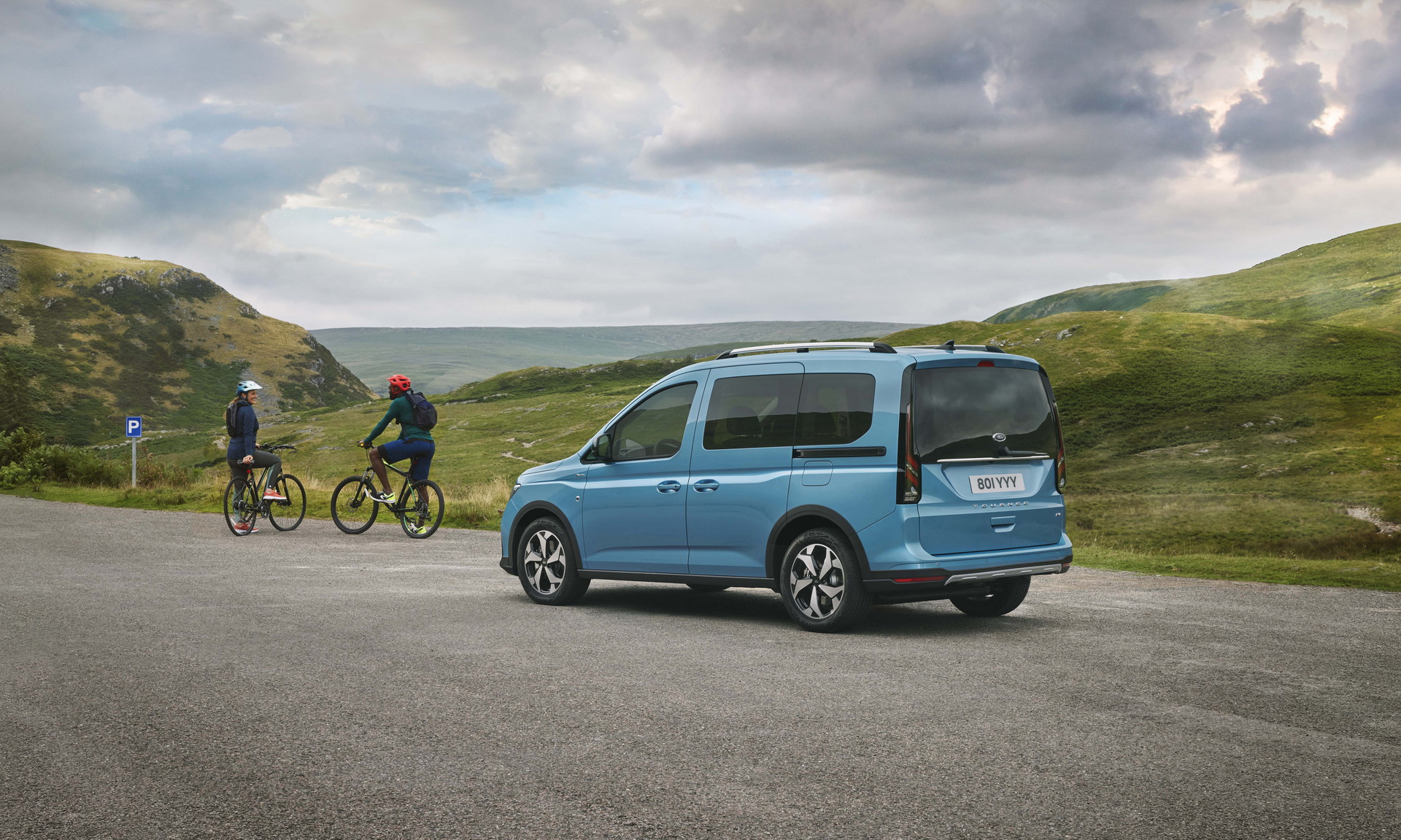 2022-Ford-Tourneo-Connect-4.jpg