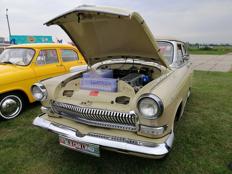 Легендарная &quot;Волга&quot; ГАЗ-21 на электротяге - самая необычная машина осеннего фестиваля OldCarLand