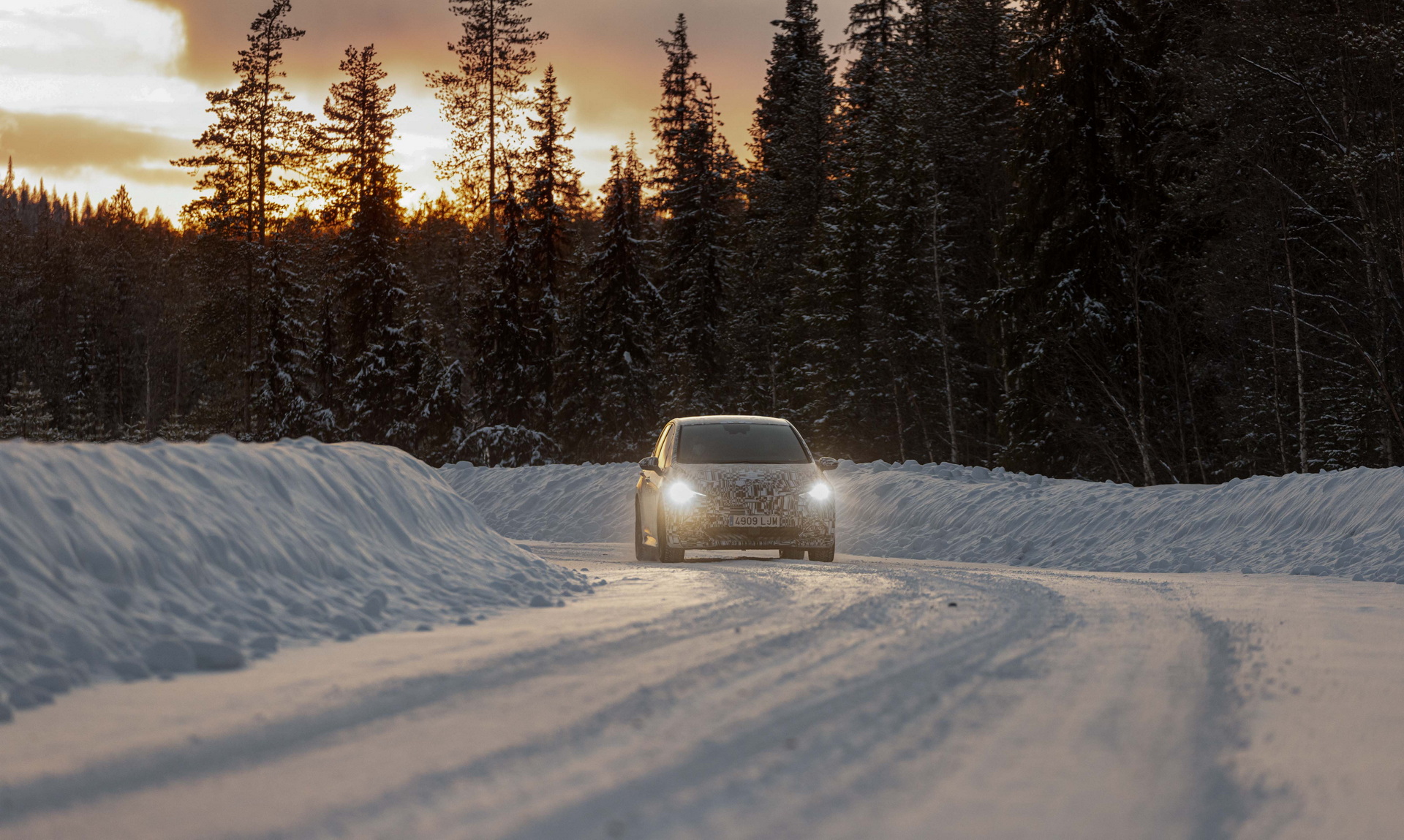 Подключили гонщиков: Cupra создает быстрый электрический кроссовер с помощью спортсменов