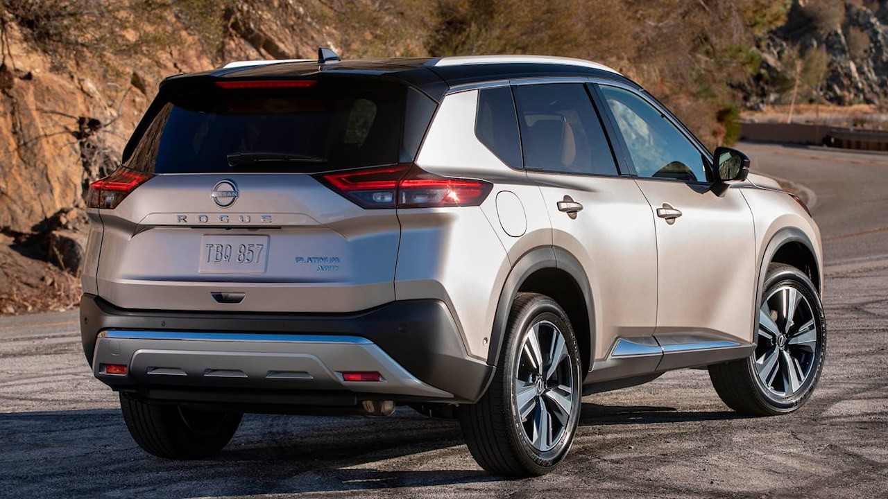 Рейстайлінговий Nissan X-Trail отримав новий 3-циліндровий двигун