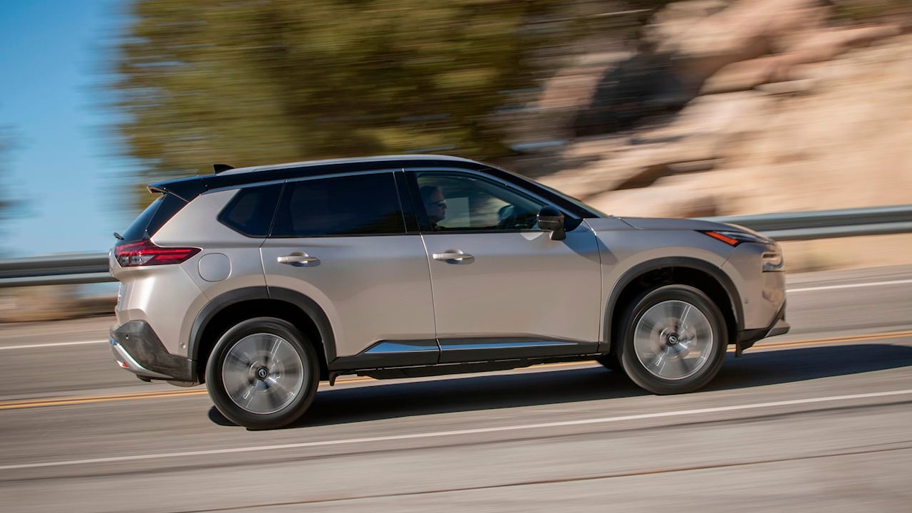 Рейстайлінговий Nissan X-Trail отримав новий 3-циліндровий двигун