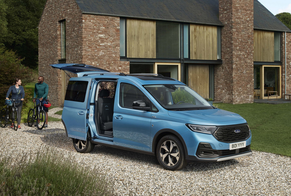 Новий Lexus LX600 і затримка Tesla Roadster. Головне зі світу авто