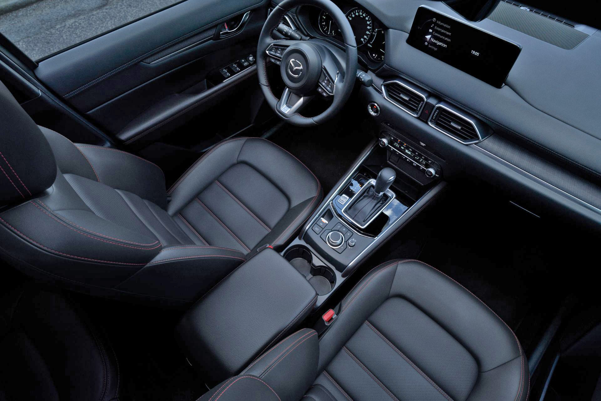 Представлена рестайлинговая Mazda CX-5: обновленная внешность и только полный привод