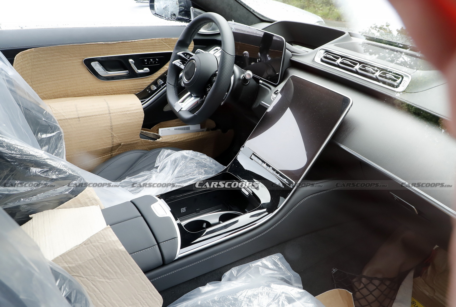 У камуфляжі з картону: новий плагін-гібрид Mercedes-AMG S63 помічений на Нюрбургрингу