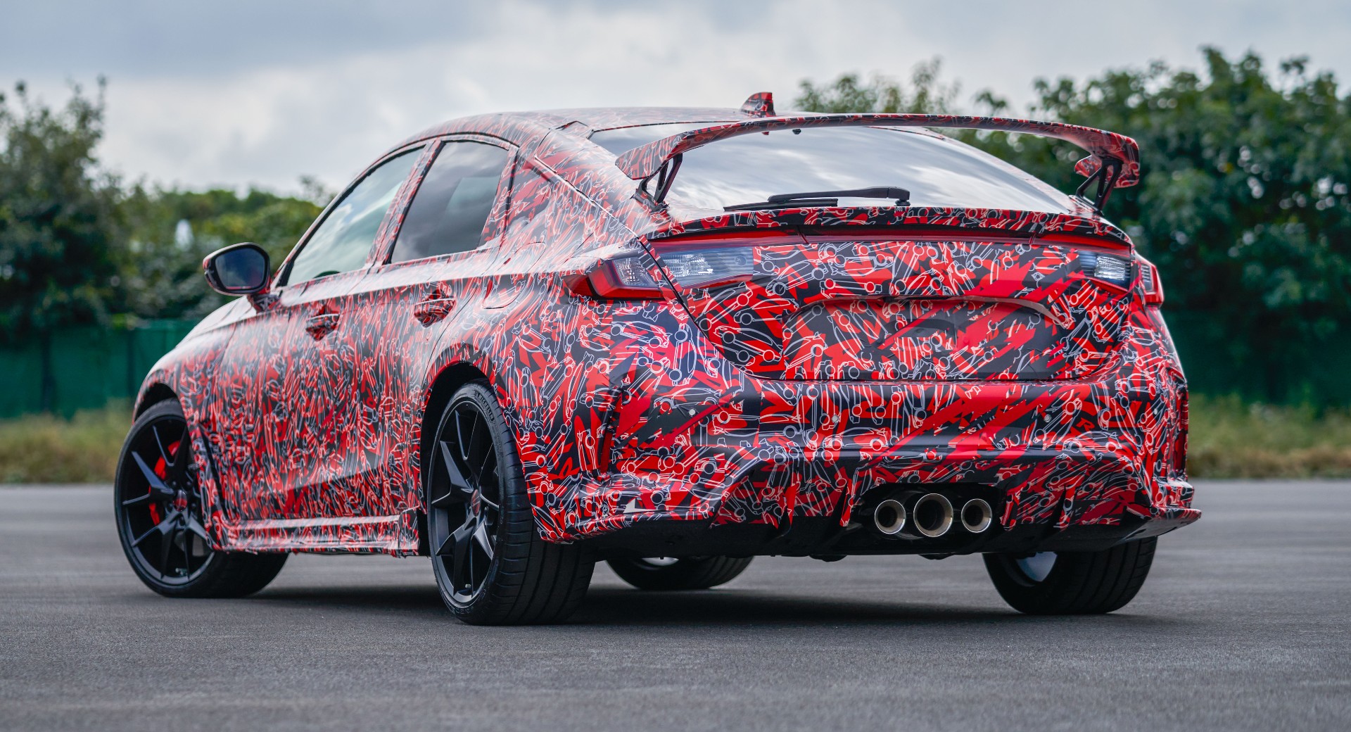 Honda показала первые фото последней бензиновой модели для Европы