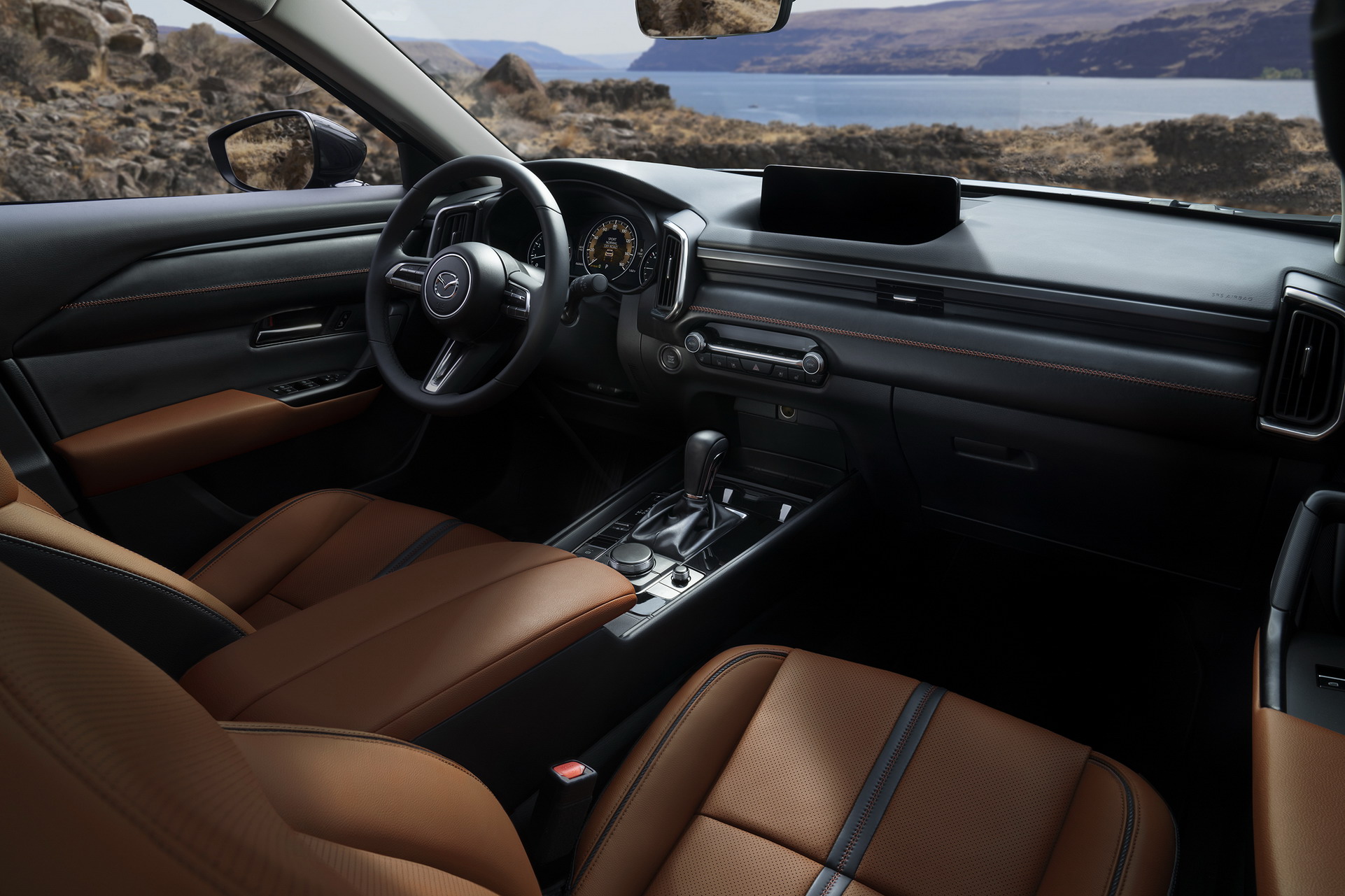 Для бездоріжжя і не для всіх ринків: представлений новий кросовер Mazda CX-50