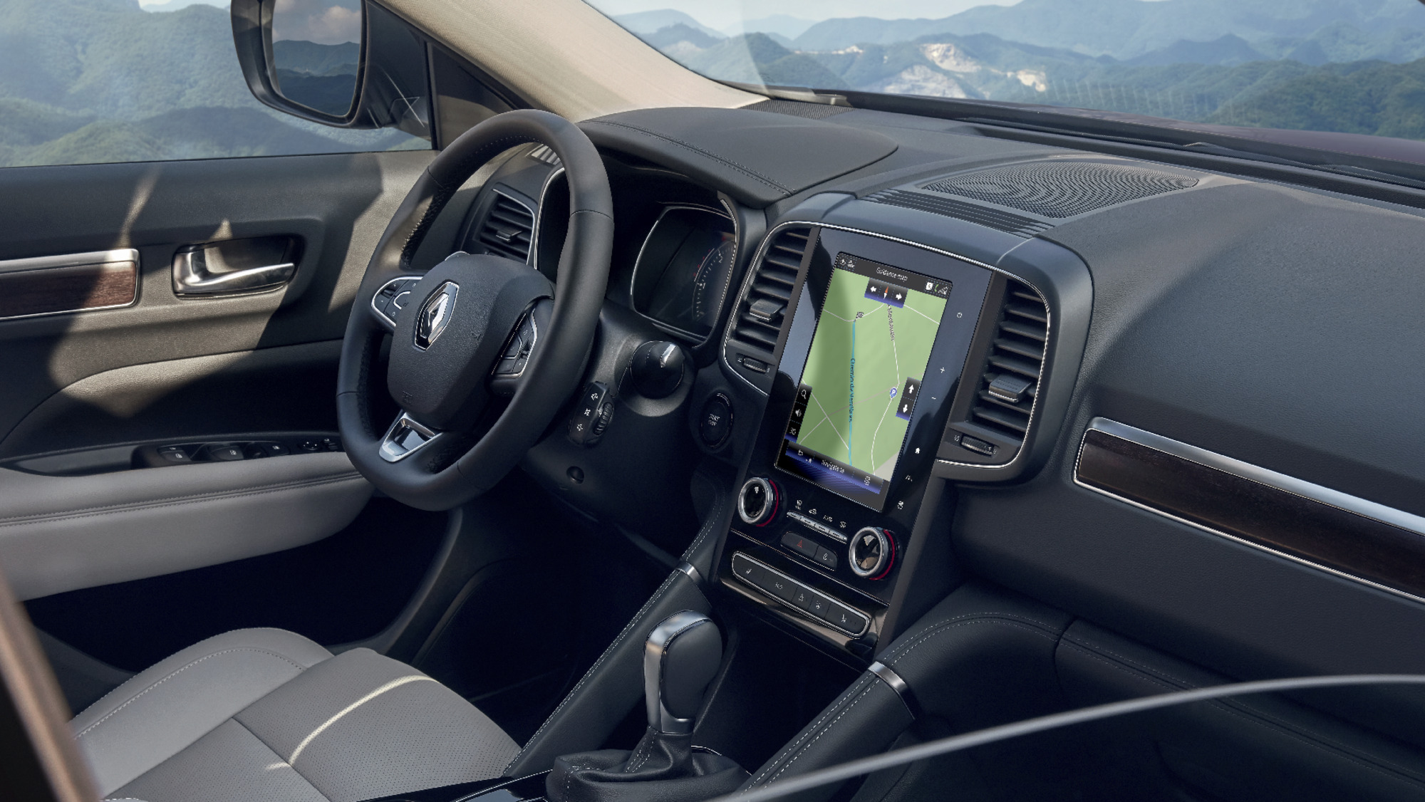 Обновленный флагманский кроссовер Renault выходит на украинский рынок