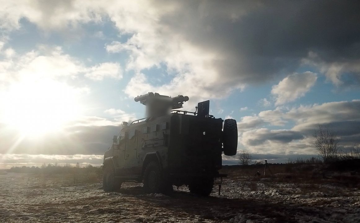 Против самолетов: на украинский бронетранспортер Варта установили новый ракетный комплекс