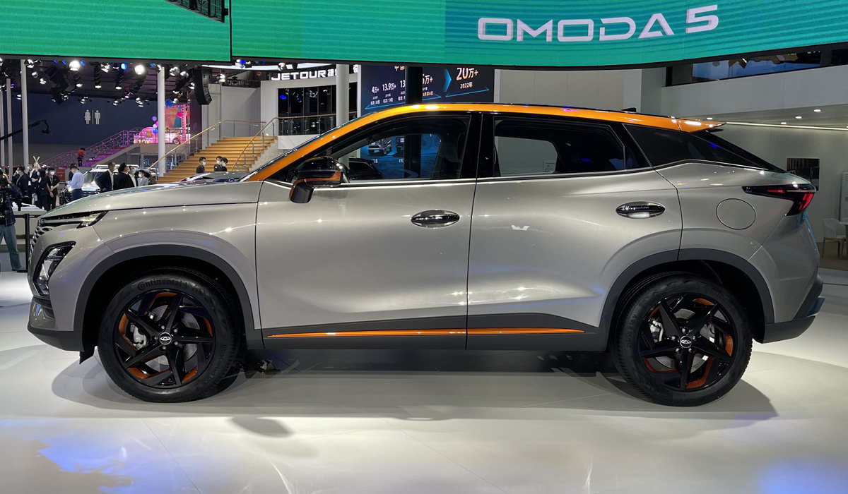 Экспорт в Европу и Украину: Chery представила стильный кроссовер Omoda 5