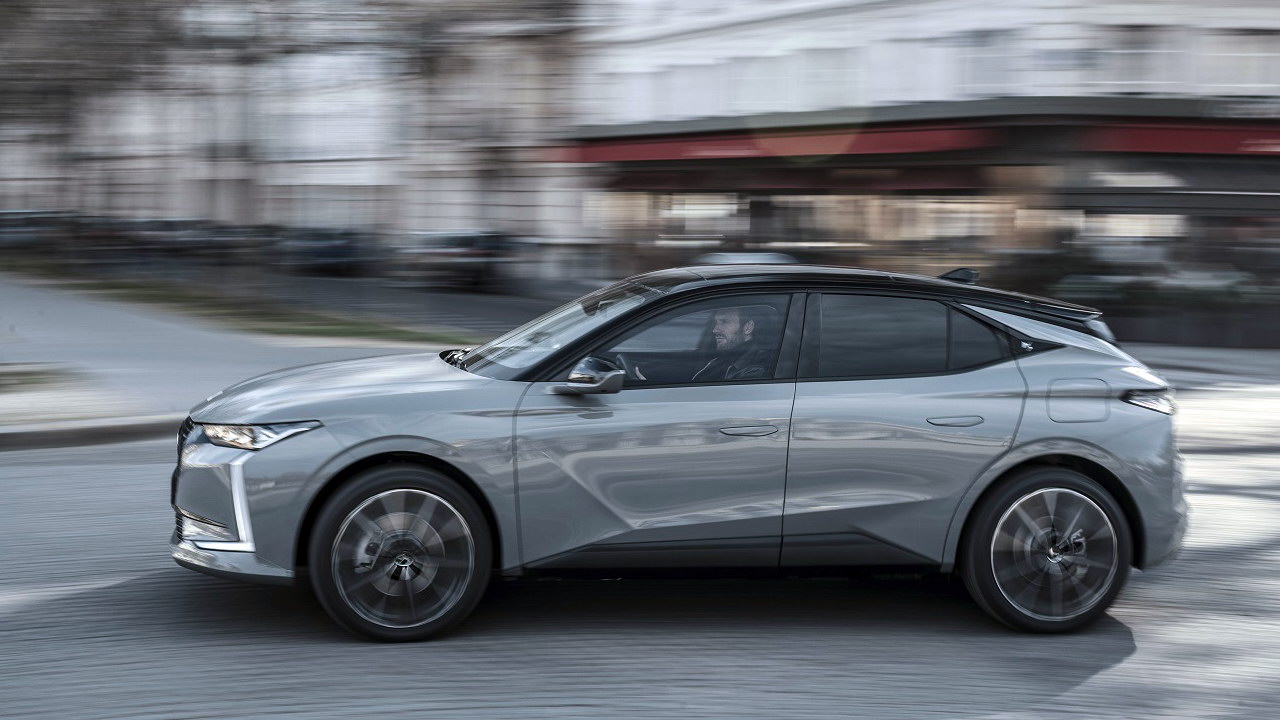 Скоро в Украине: раскрыты комплектации нового кросс-купе DS 4