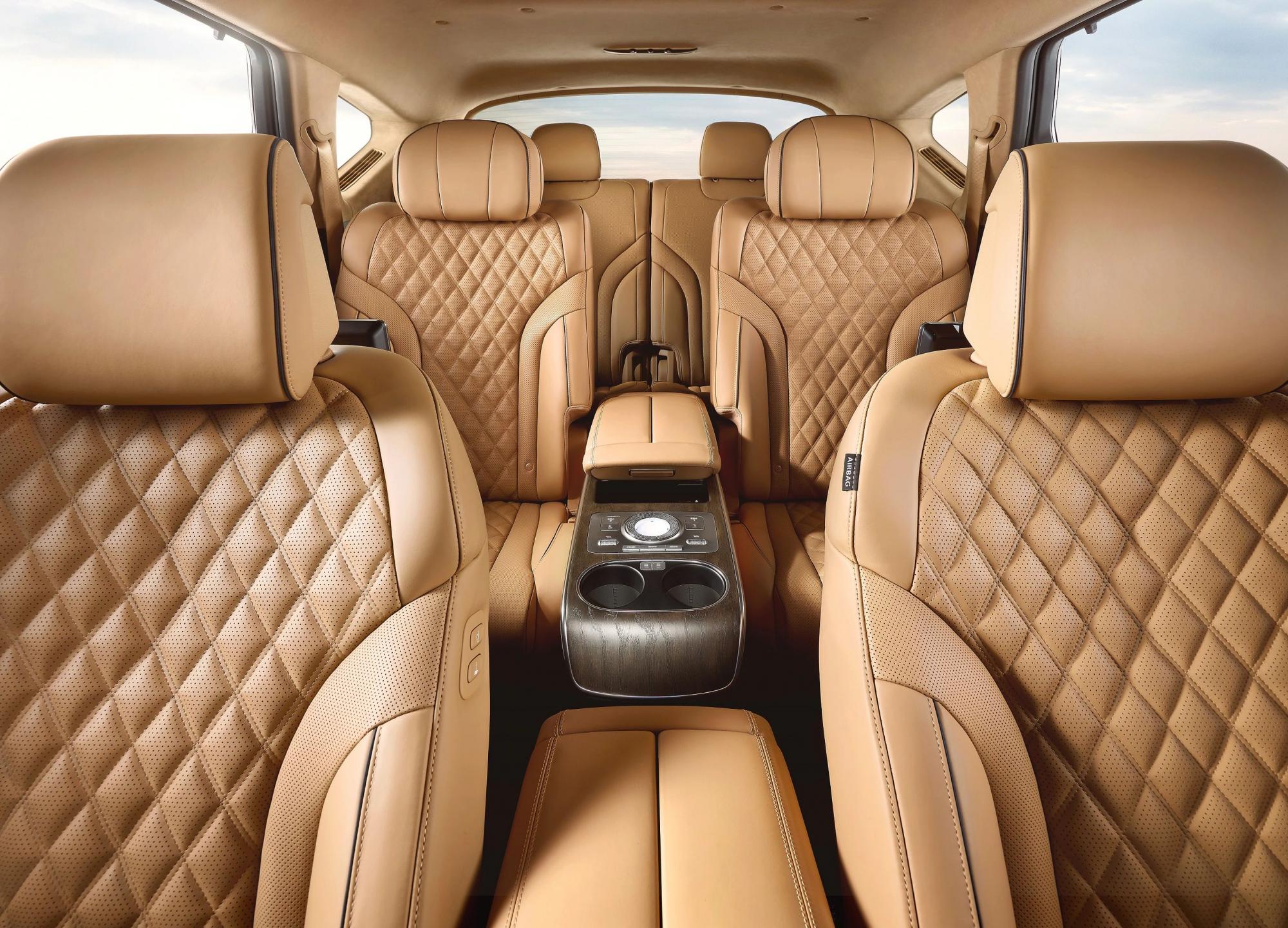 Преміум від Hyundai: Кросовер Genesis GV80 отримав розкішний шестимісний салон