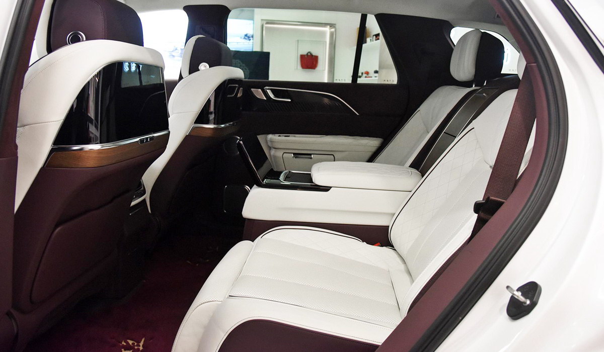 Пока Rolls–Royce раздумывает, китайцы начали поставки в Норвегию электрического &quot;Cullinan&quot;