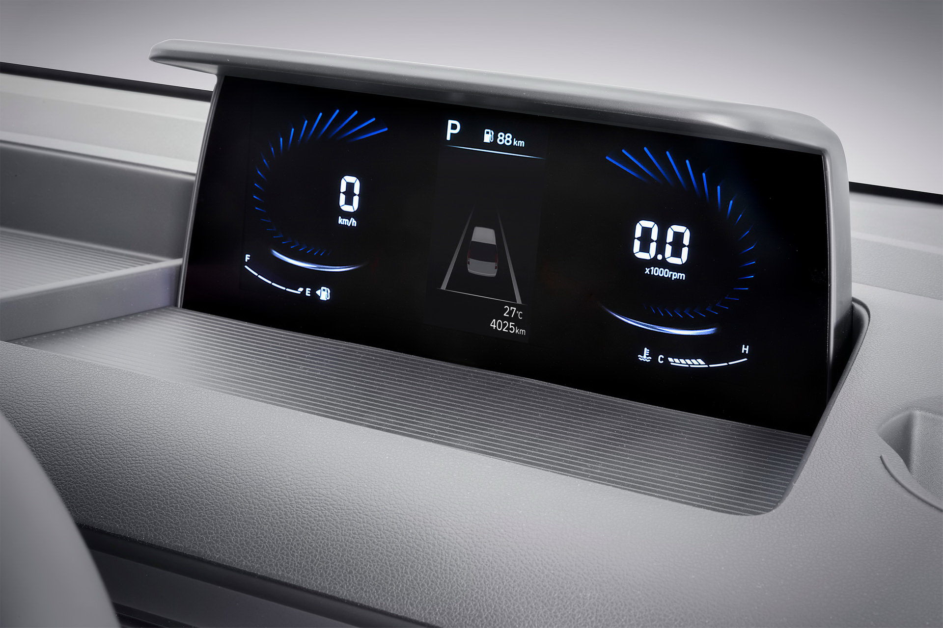 У ефектного мінівена Hyundai Staria з'явилася комерційна версія