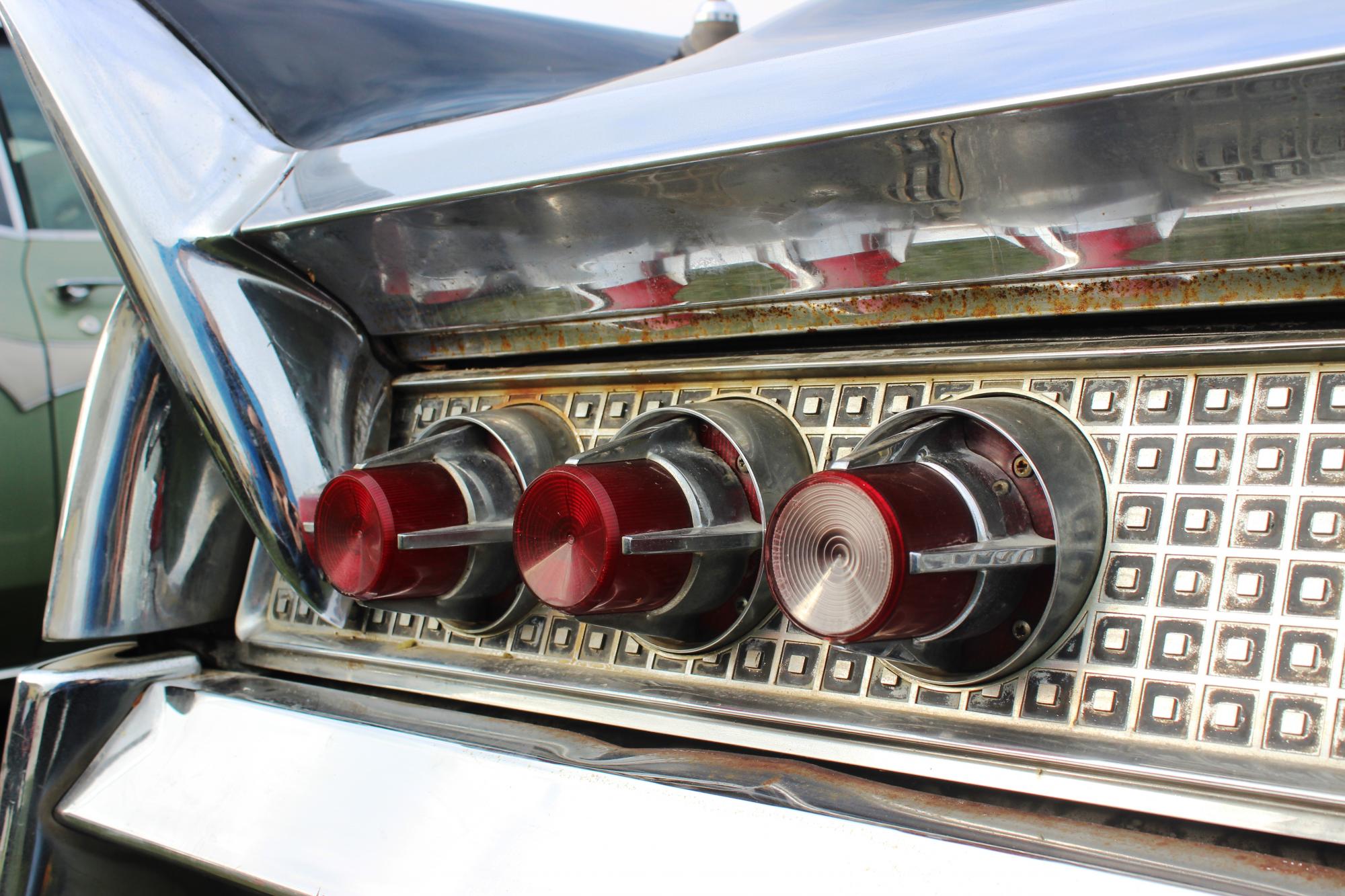 Велич Америки: найкрасивіші класичні авто з США на осінньому фестивалі OldCarLand в Києві