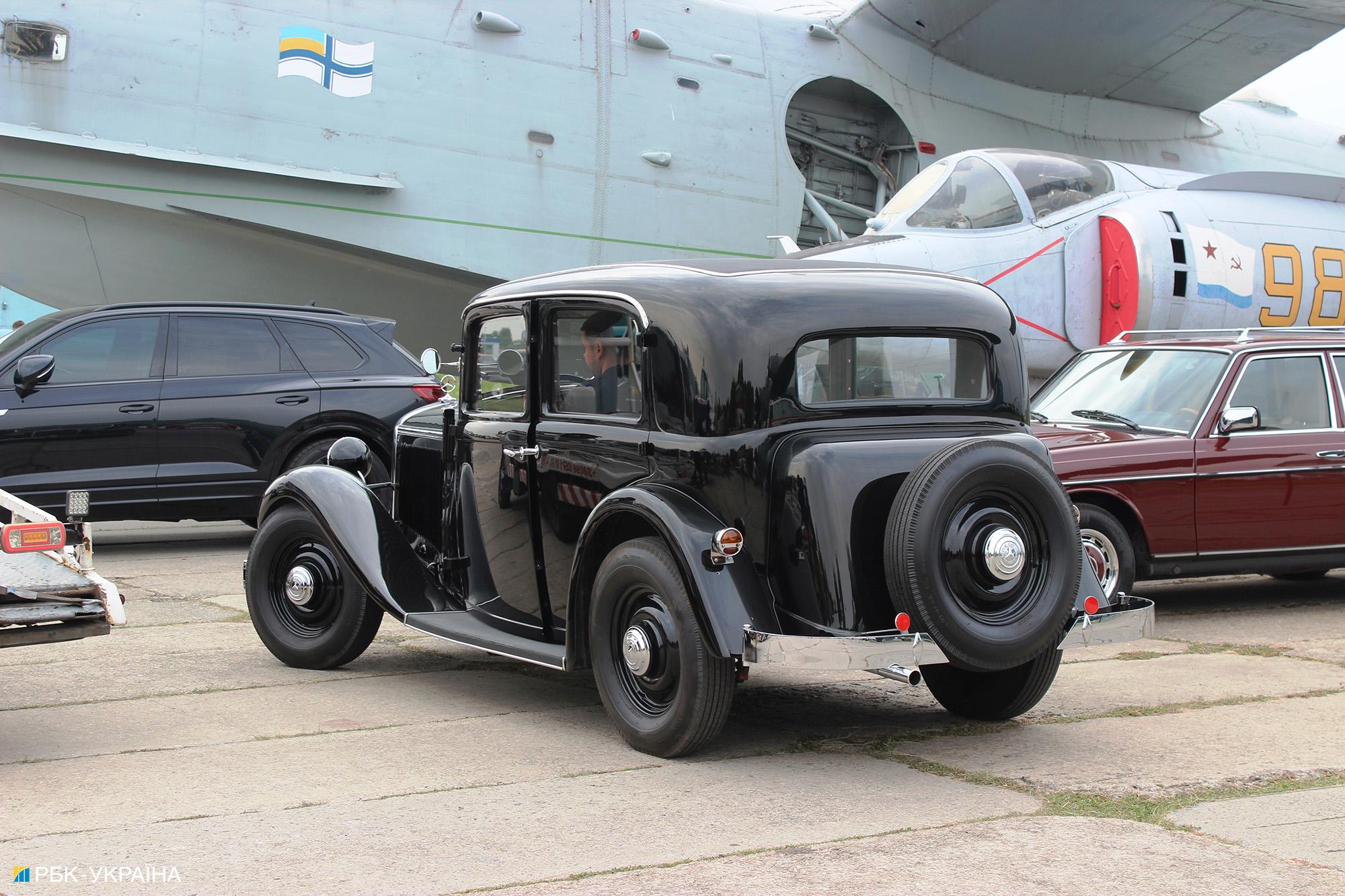 Эффектные 80-летние Mercedes-Benz привезли на фестиваль OldCarLand в Киеве