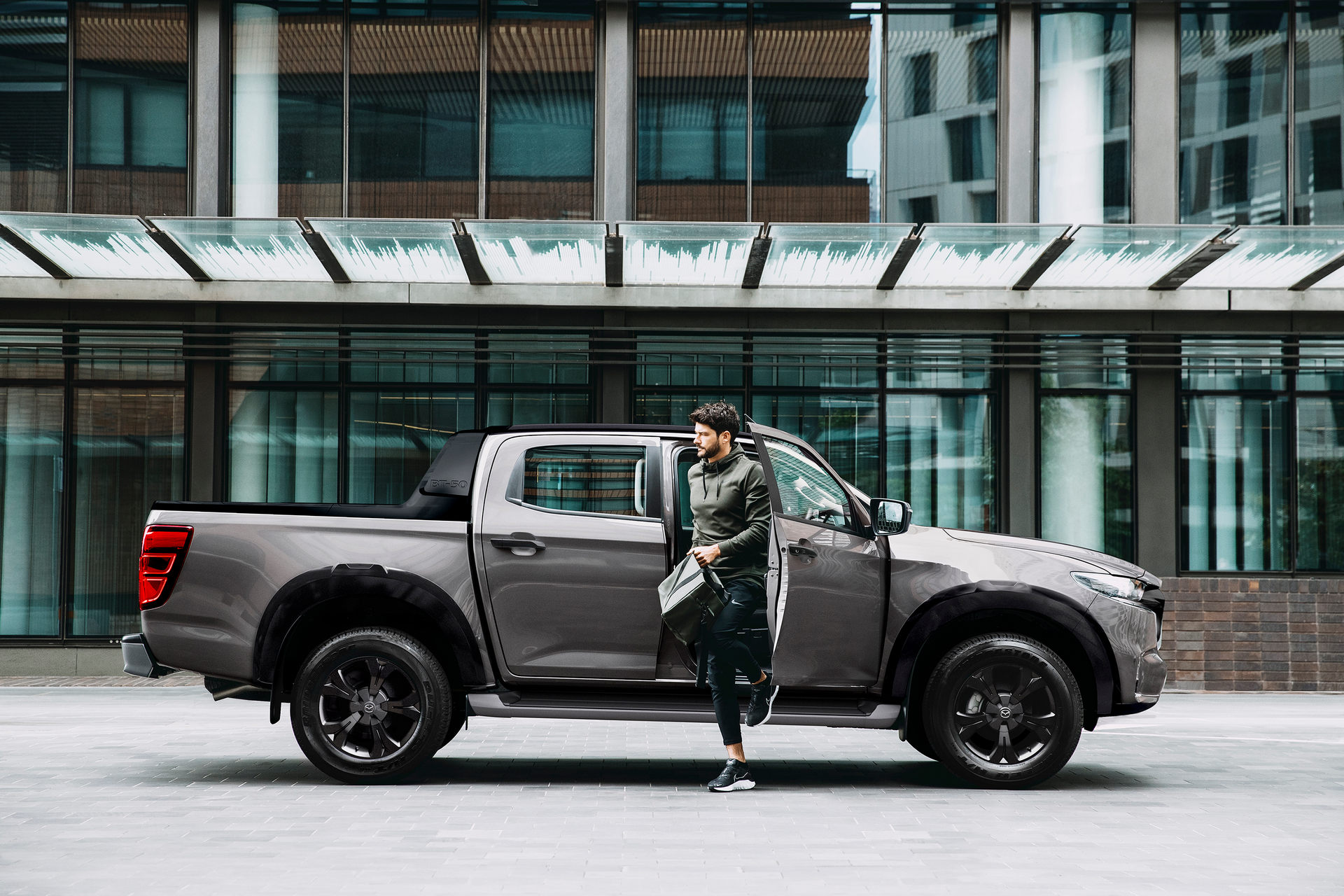 Mazda оновила свій самий брутальний автомобіль-пікап BT-50