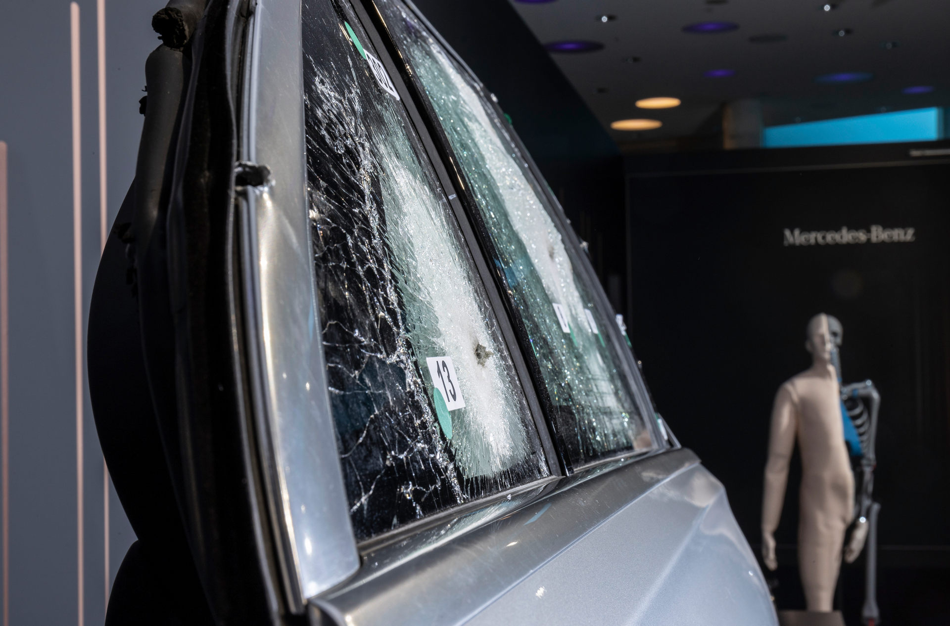 Бронированный Mercedes-Benz S 680 Guard нового поколения оценили в 540 тысяч долларов