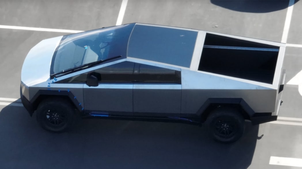 Немає простого рішення: Ілон Маск не хоче, щоб у Tesla Cybertruck були склоочисники