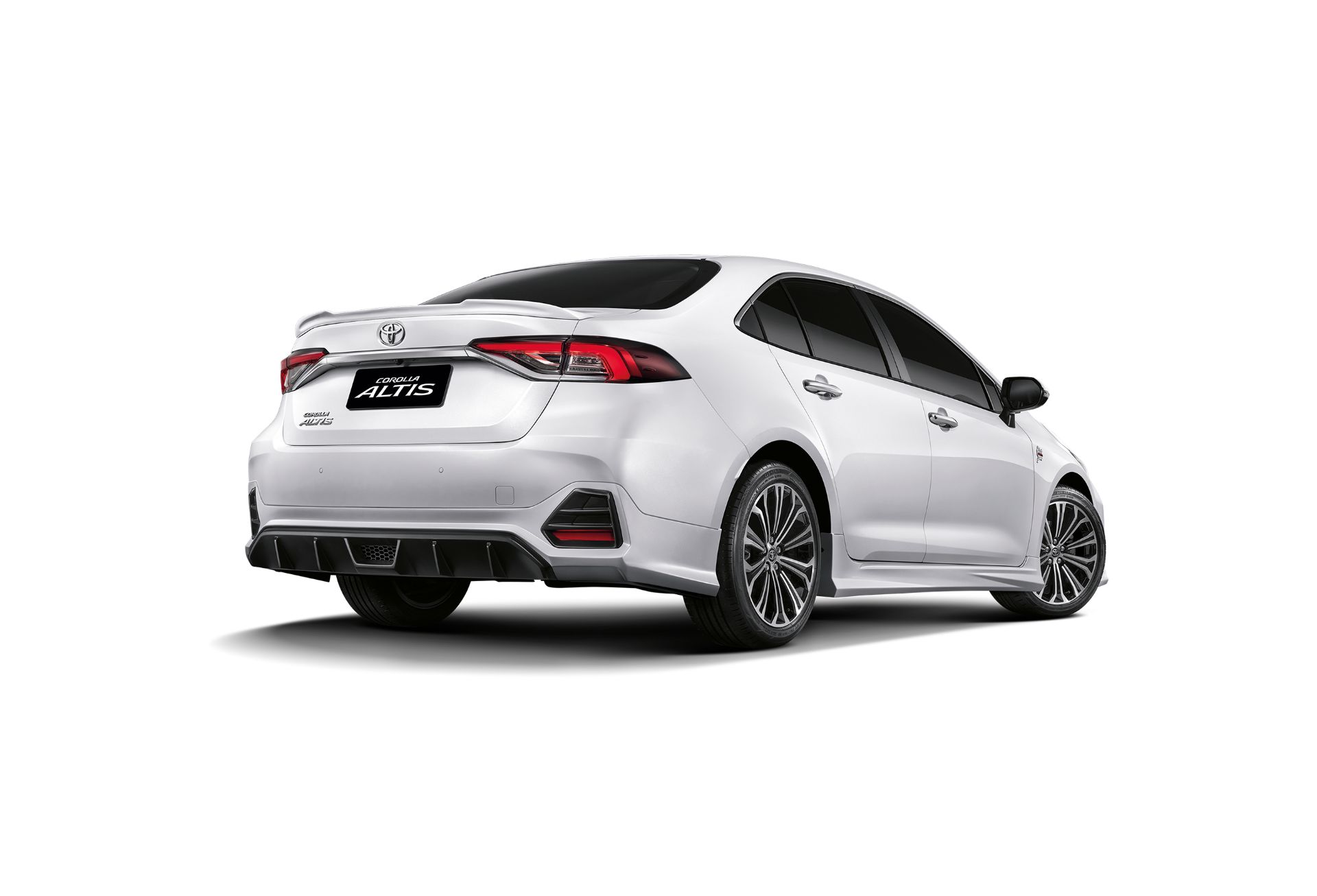 Седан Toyota Corolla отримав спецверсію на честь легендарної гоночної траси