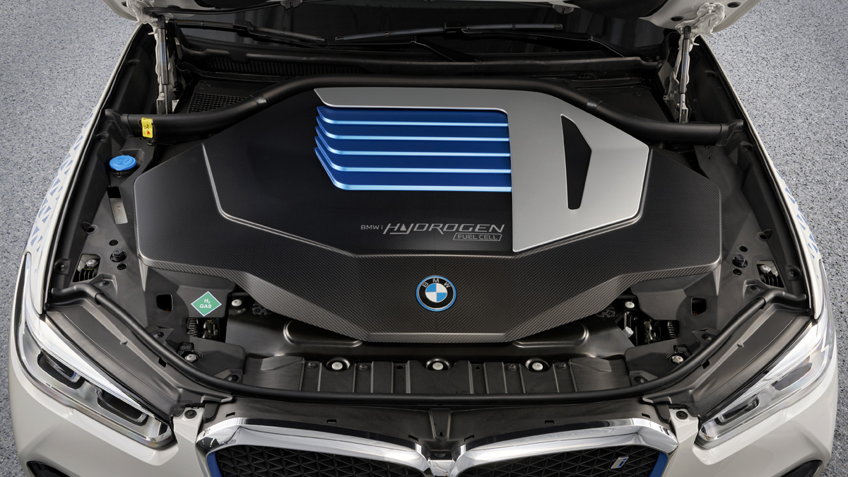 Кроссовер BMW X5 перевели на водород