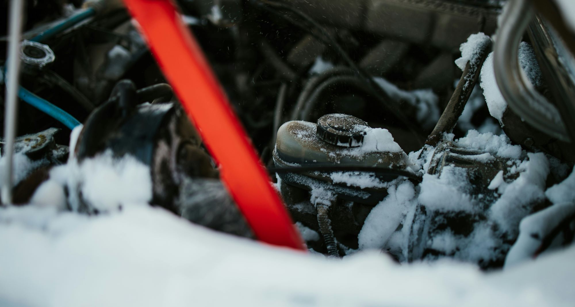 Надо ли утеплять двигатель перед холодами: ответ вас удивит