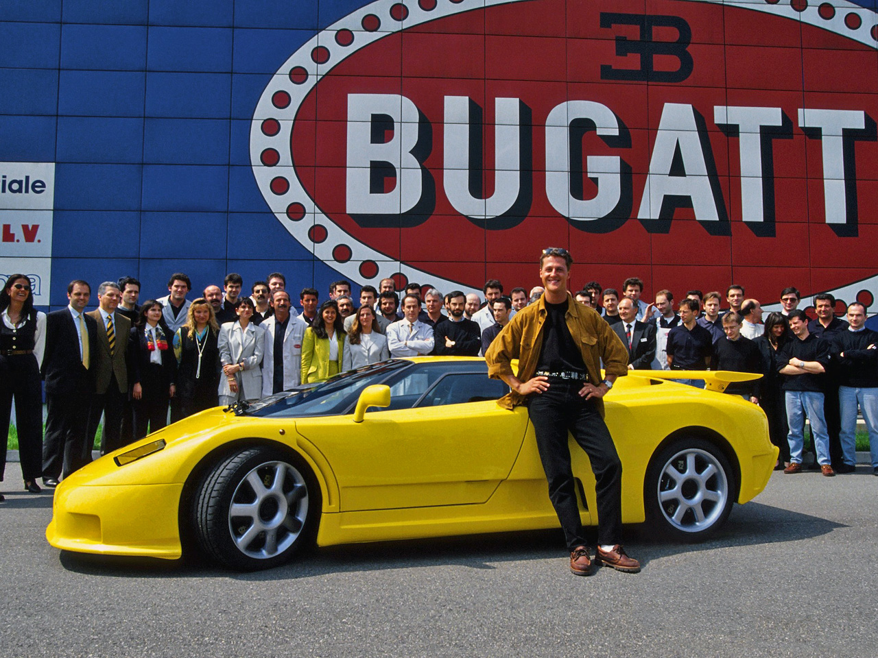 Bugatti EB110: виповнилося 30 років суперкару, з якого змалювали Veyron