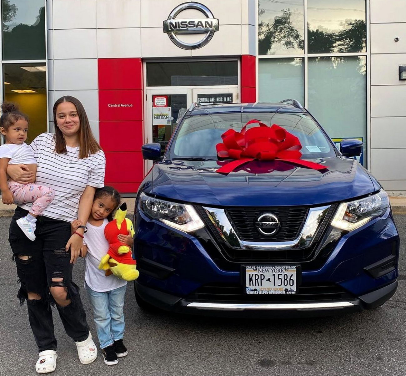 Дилер Nissan подав до суду на Nissan через те, що на всіх не вистачає автомобілів Nissan