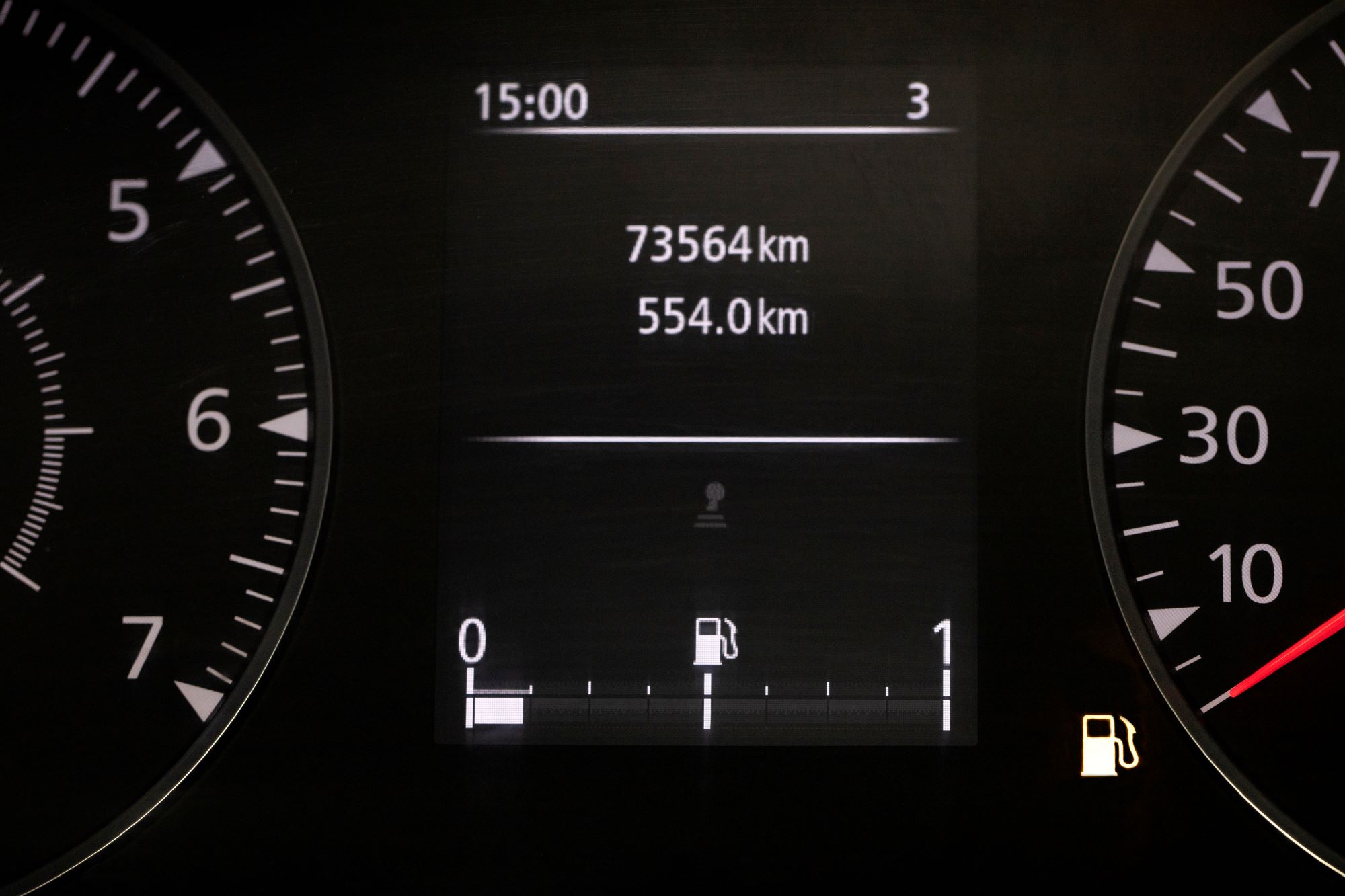 Як дізнатись реальний пробіг авто: 5 ознак, які не приховає продавець