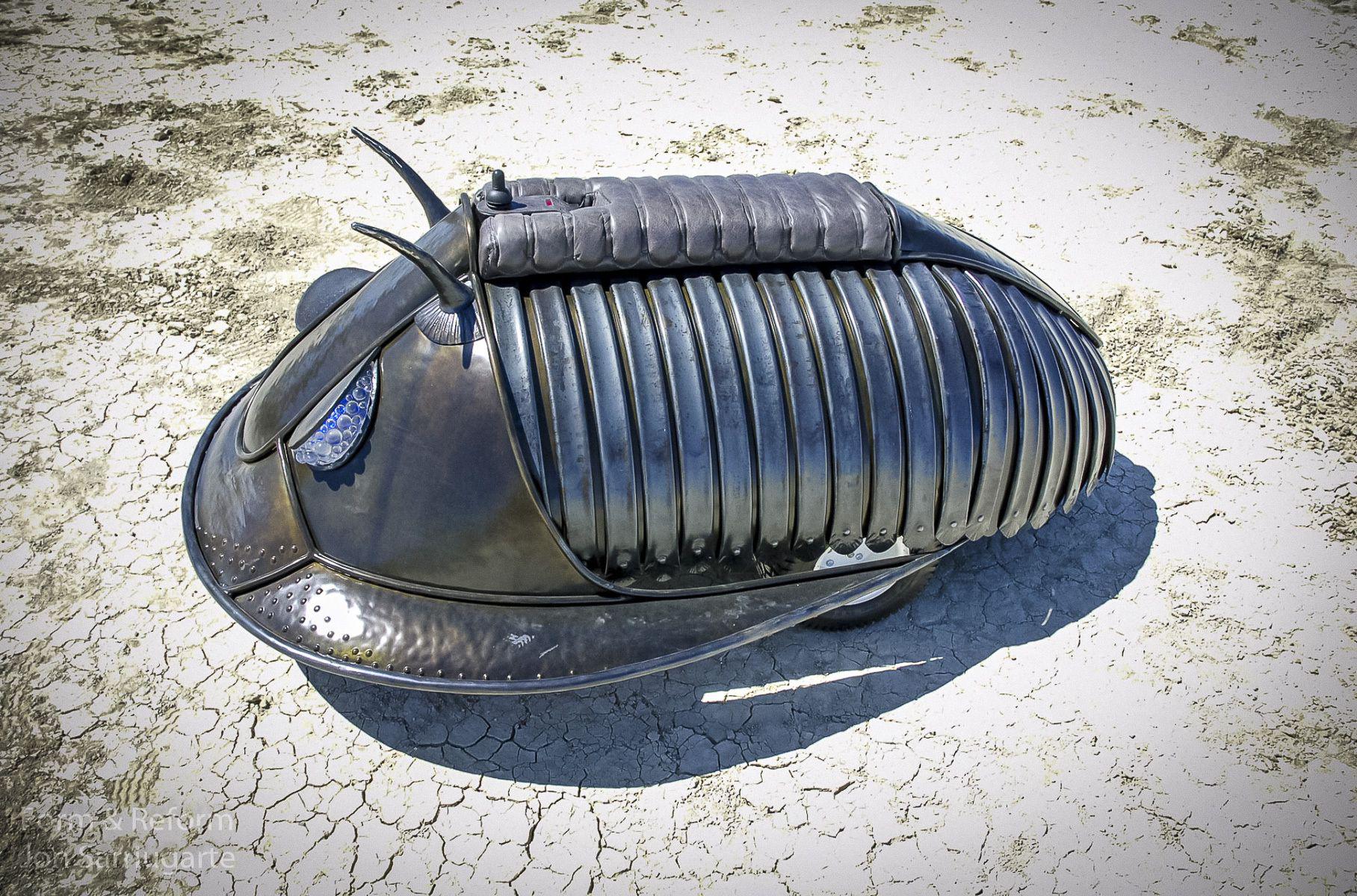Монструозные автомобили для фестиваля Burning Man выставили на продажу