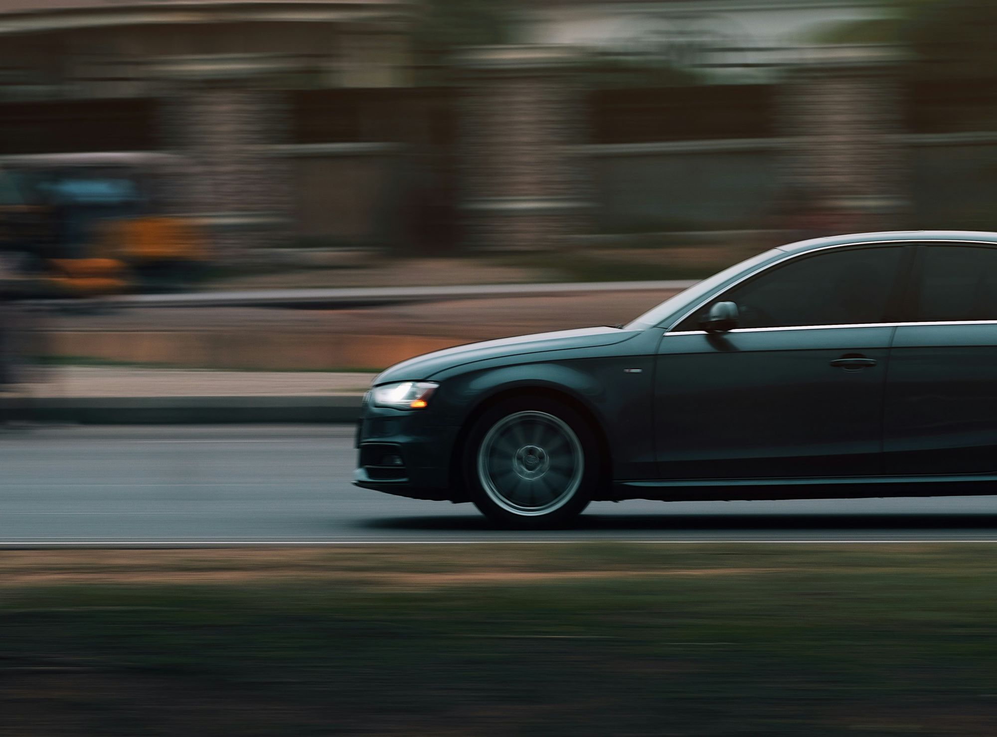 Чи штрафують за "зимову" гуму влітку: нюанси із законом, ДТП та страховкою