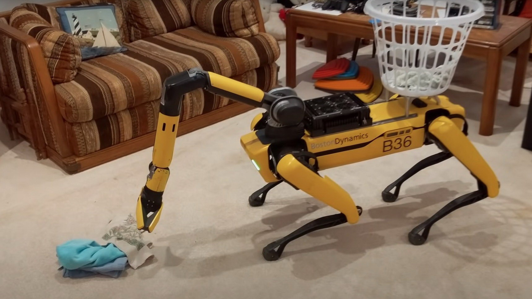 Робот Spot Человек не нужен: роботы Hyundai Boston Dynamics приступили к охране заводов и работе в страховых компаниях