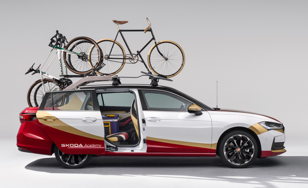 В честь юбилея: Skoda Superb превратили в эффектный пикап