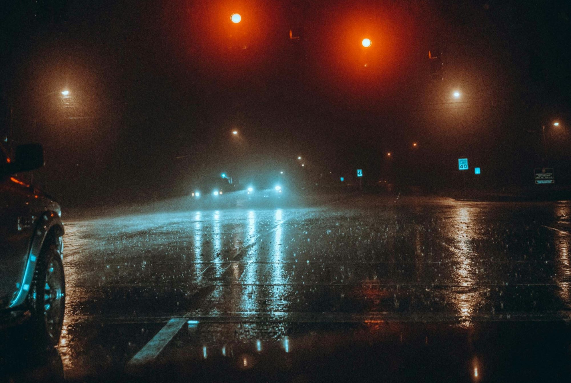 Як кермувати, коли авто зносить вітром: поради інструкторів