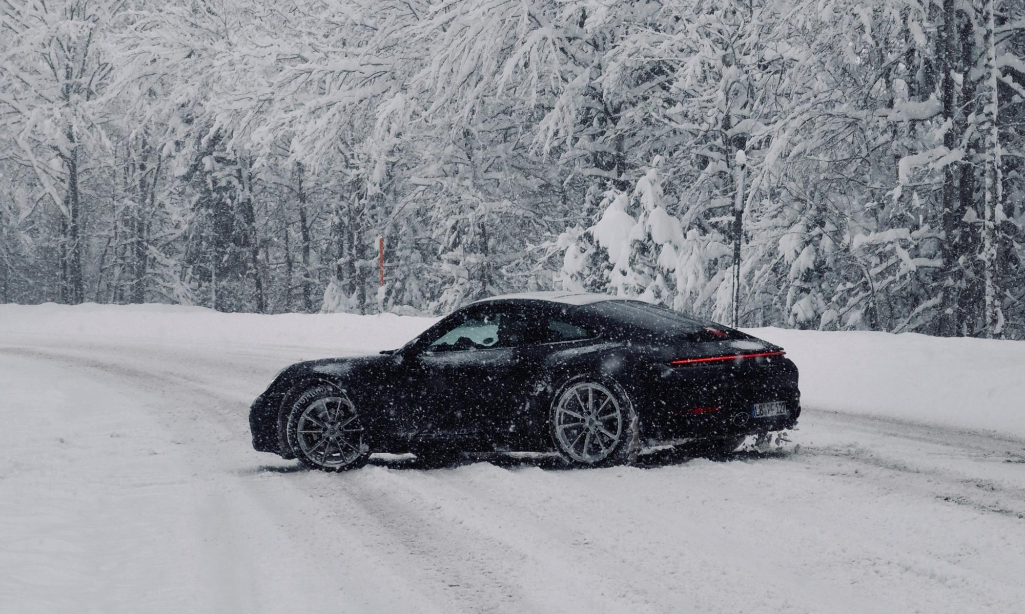 Как уменьшить тормозной путь на скользкой дороге: лайфхаки