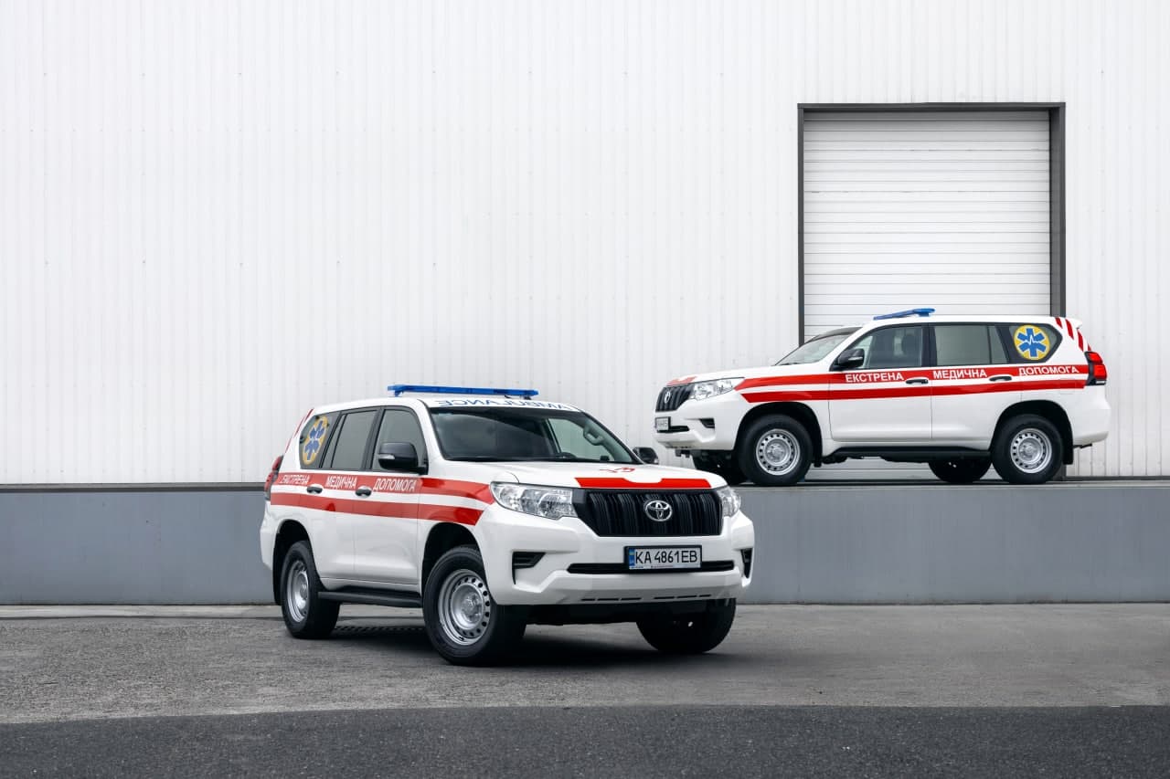 В Україні Toyota Land Cruiser Prado перетворили на незвичайний спецавтомобіль