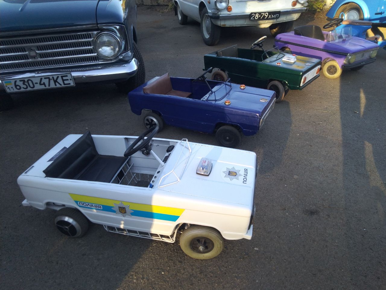 Новый тренд: почему все бросились покупать педальные авто