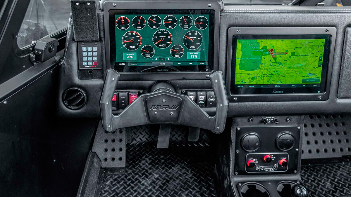 Персональный танк: на продажу выставлен 800-сильный гусеничный вездеход за 575 тысяч долларов