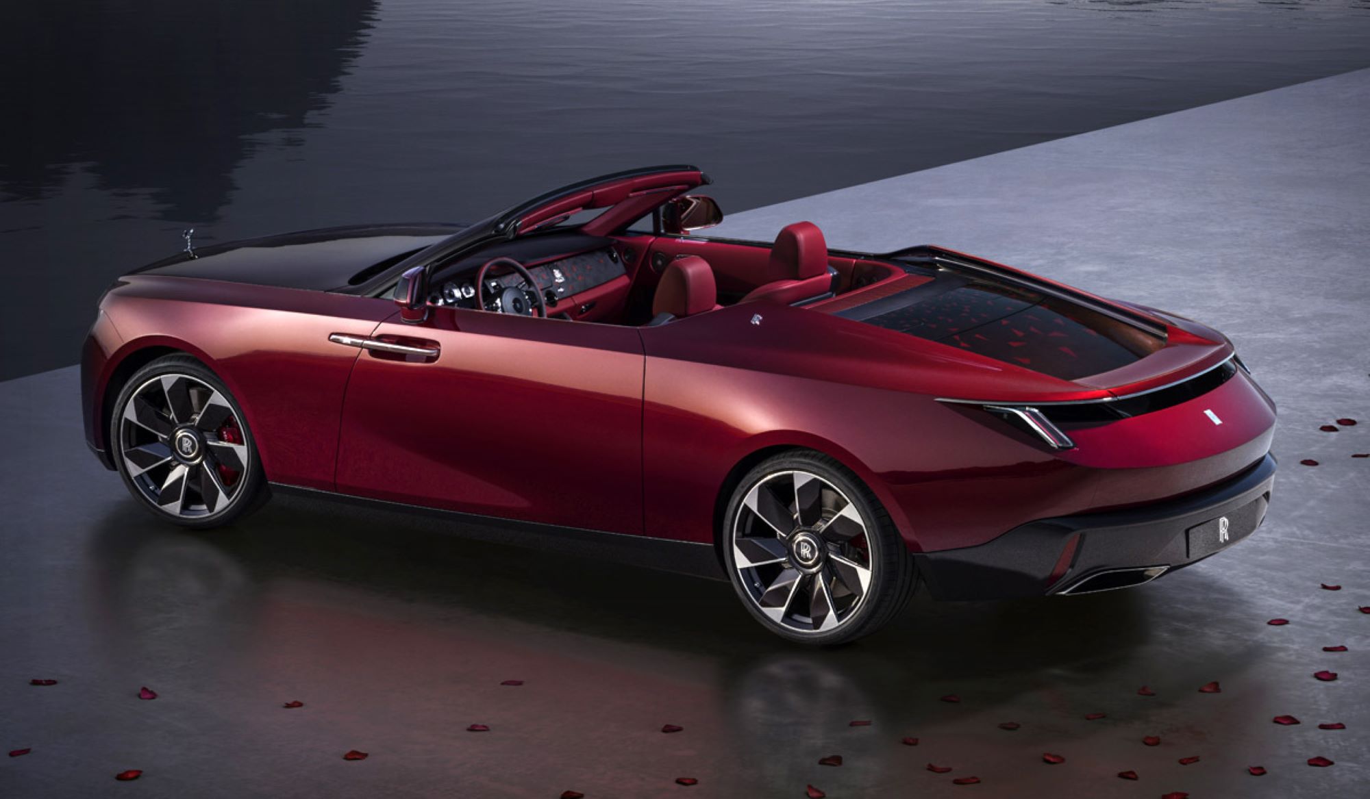 Авто дорожче за літаки: як виглядає найдорожча машина у світі