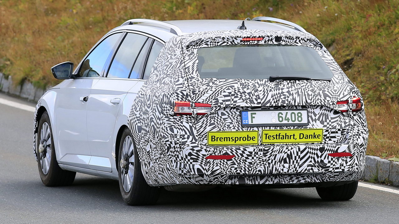 Volkswagen вчить економити: нову Skoda Superb уніфікують з Passat