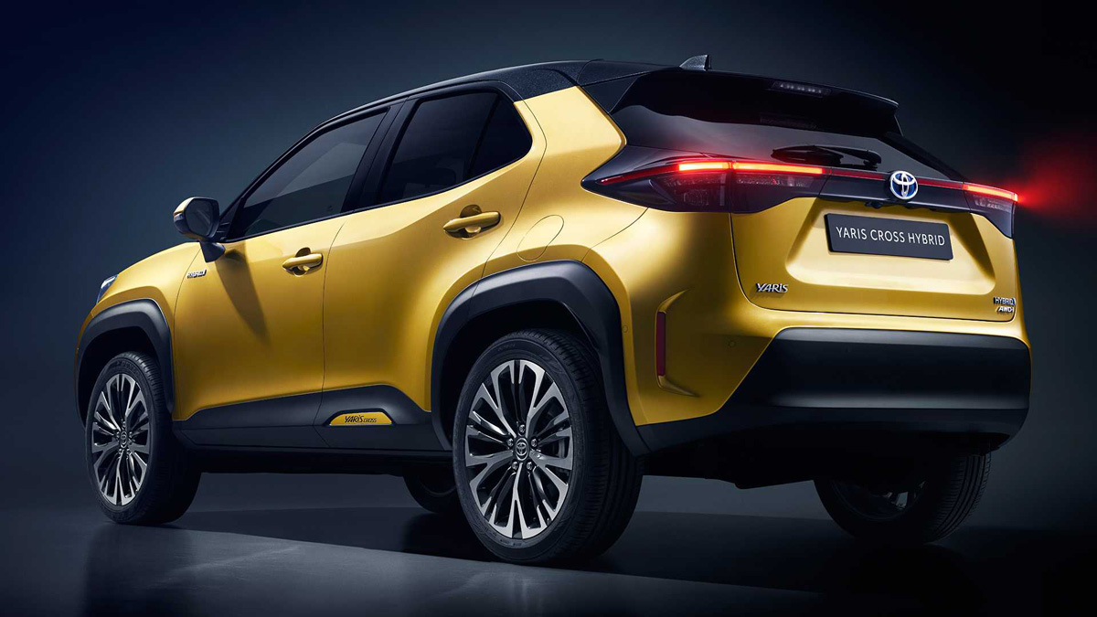 Тепер і Yaris Cross: в Україні стартують продажі нового компактного кросовера Toyota